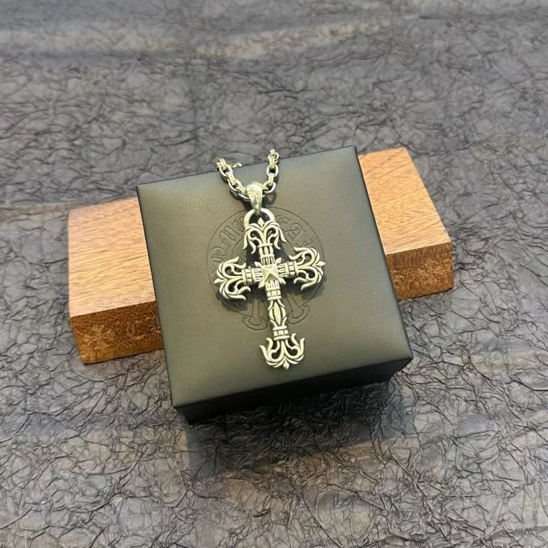 Ch**me He**ts necklaces
